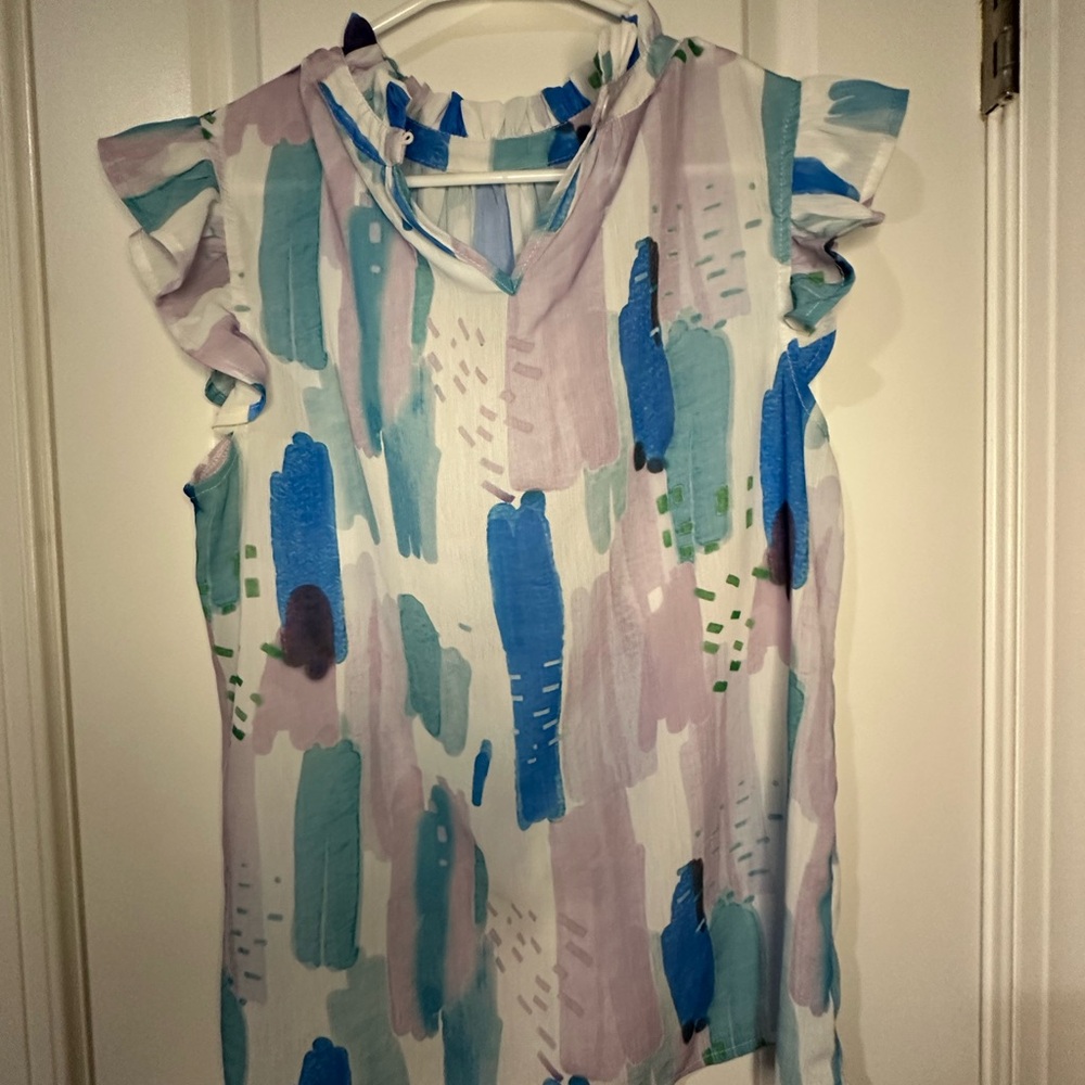 Abstract Print Ruffle Sleeve Top - Picture 2 of 2
